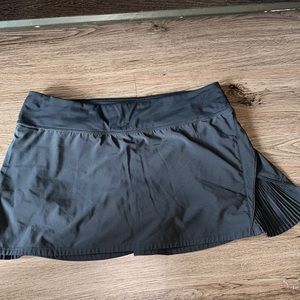 Lululemon Play off the Pleats Skirt